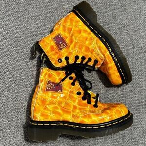 Dr. Martens patent leather. Rare! Girls size 12